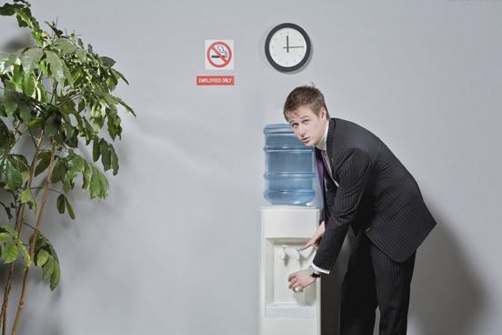 企业办公饮水——选择滤中滤智能饮水机